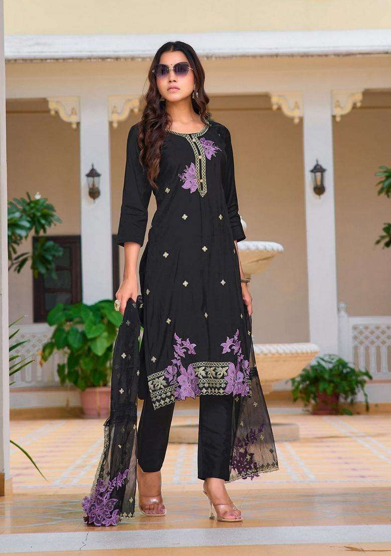 Black Embroidered Chanderi Straight Kurta Set - Indya