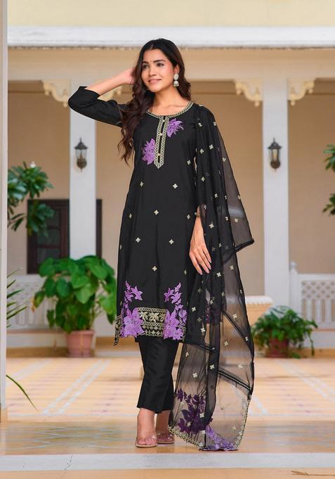 Black Embroidery Chanderi Kurta Set