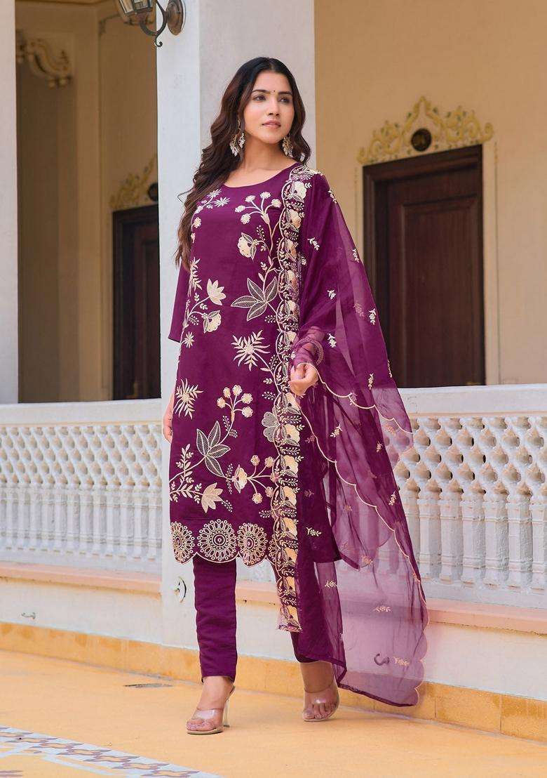 Purple Embroidered Chanderi Straight Kurta Set - Indya