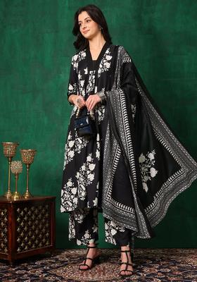 Black Embroidery Rayon Kurta Set