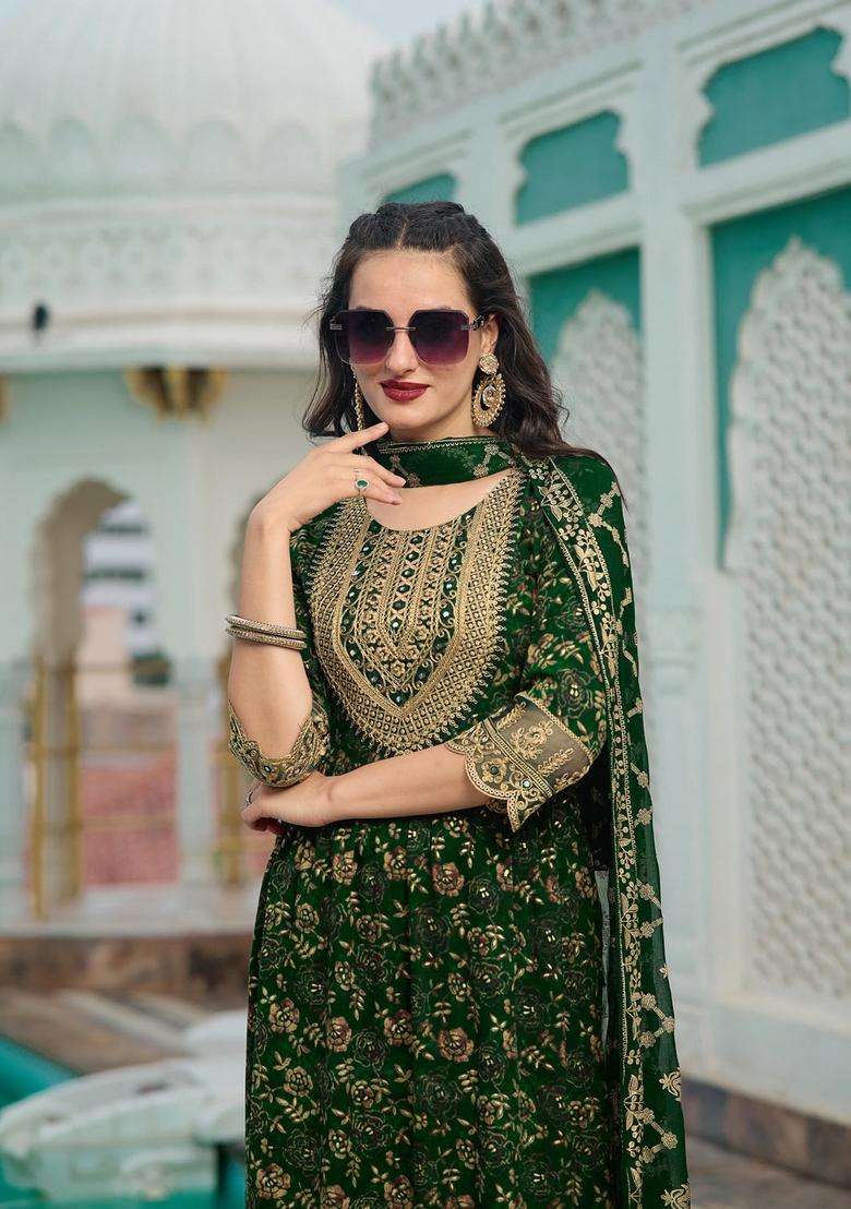 Green Embroidered Rayon Straight Kurta Set - Indya