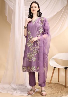 Lavender Embroidery Chanderi Kurta Set