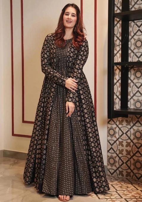 Black Digital Print Muslin Kurta With Shrug