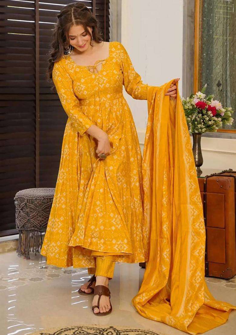 Yellow Digital Print Muslin Kurta Set - Indya