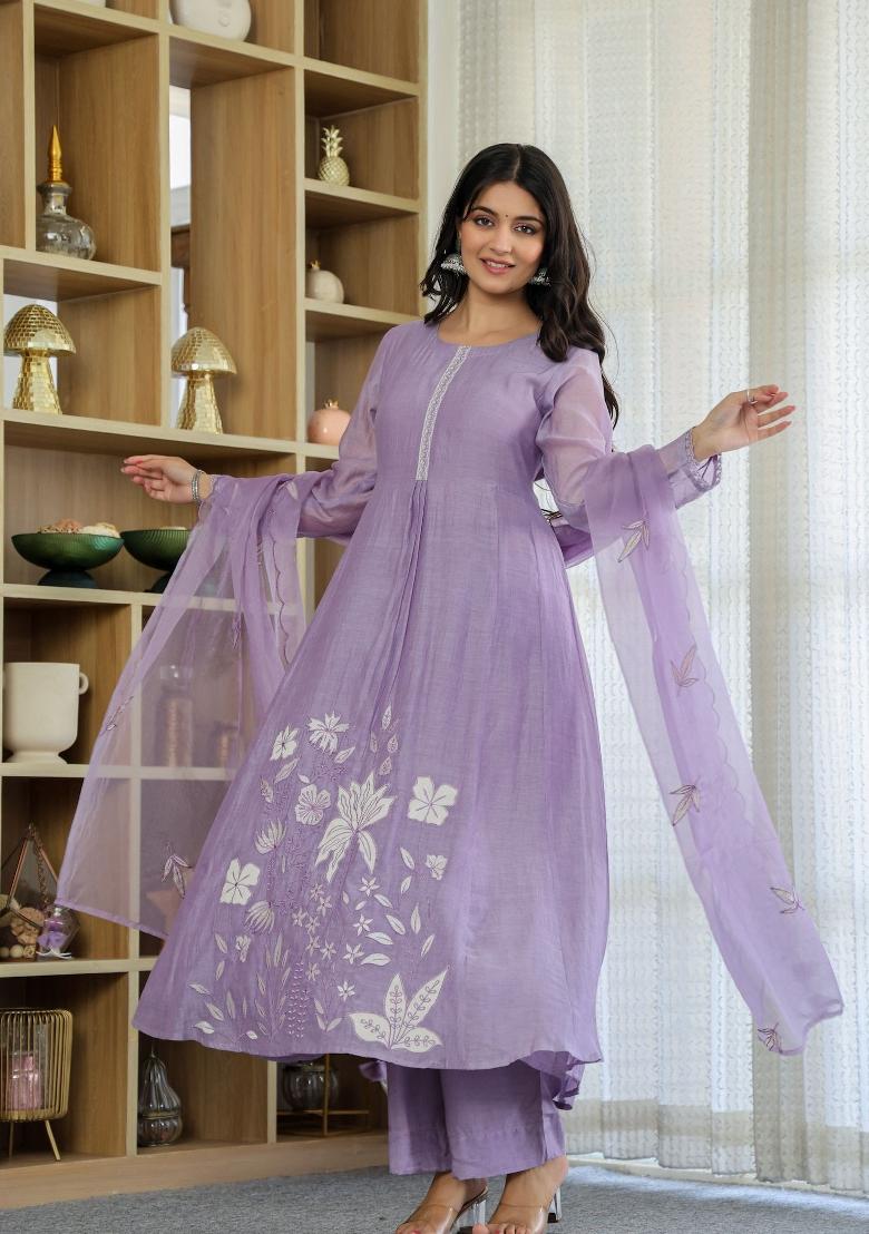 Lavender Embroidery Chanderi Kurta Set - Indya