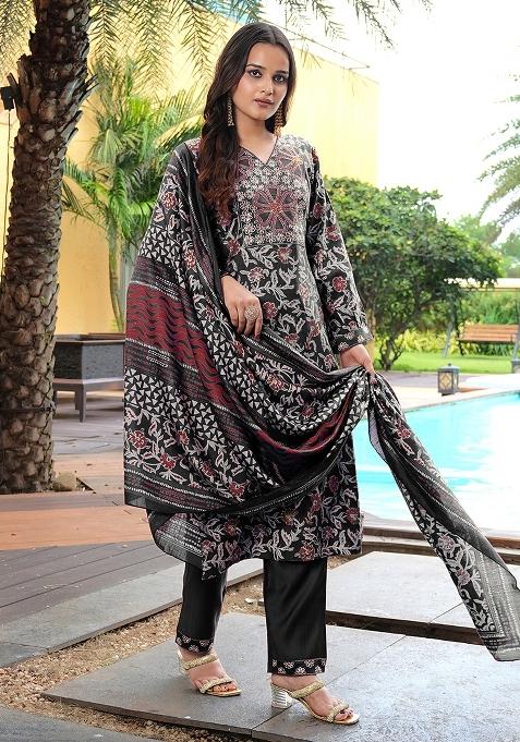 Black Abstract Print Chanderi Kurta Set