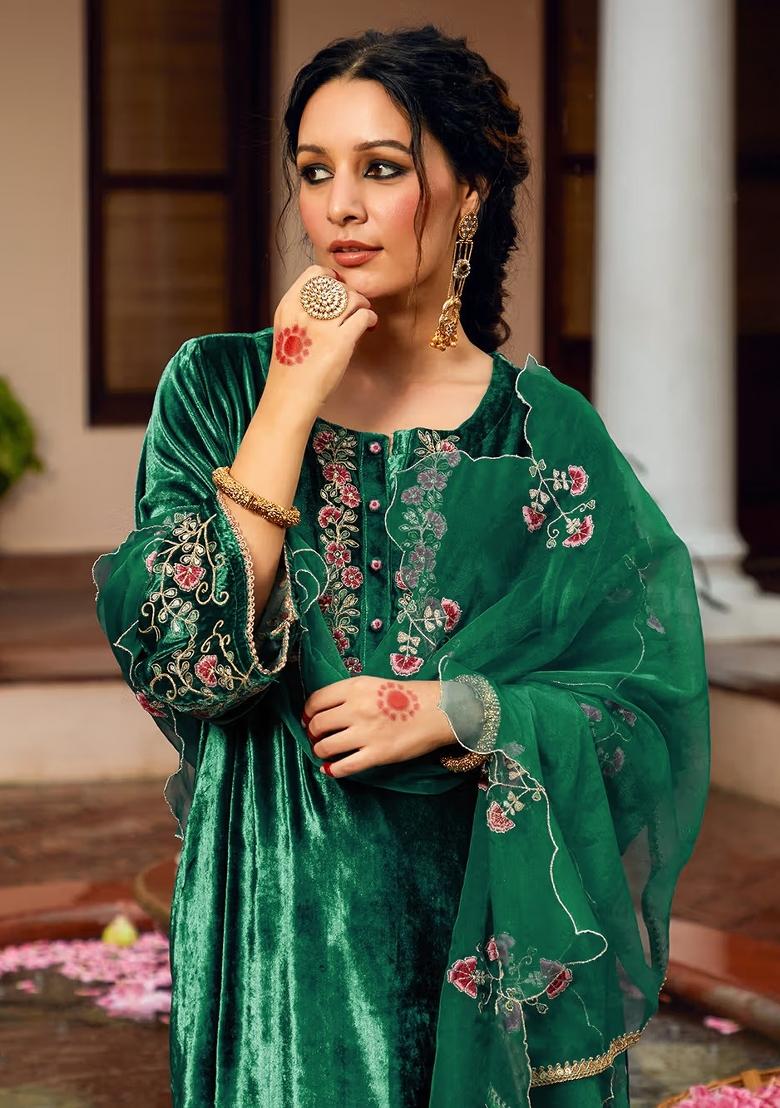 Green Embroidery Velvet Kurta Set - Indya