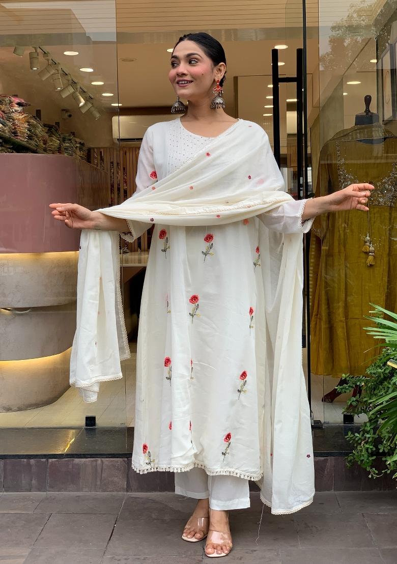 Off White Embroidery Chanderi Kurta Set - Indya