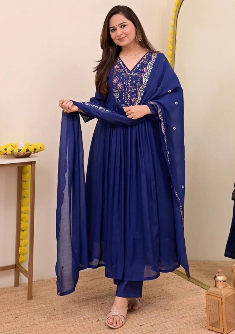 Blue Embroidery Chanderi Kurta Set - Indya