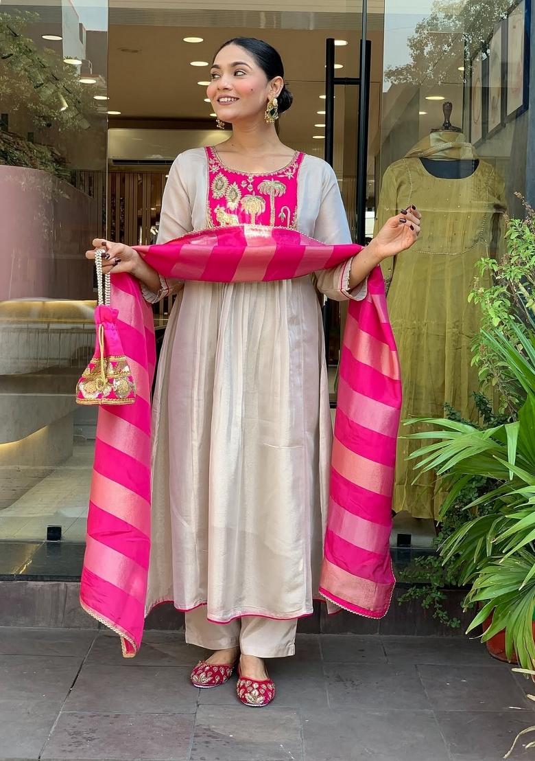 Cream Embroidery Silk Kurta Set - Indya