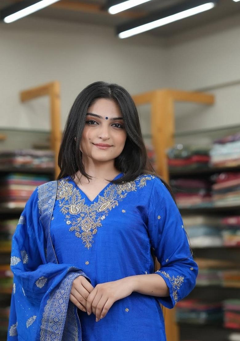 Blue Embroidery Silk Kurta Set - Indya