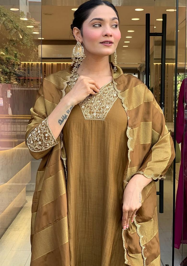 Green Embroidery Silk Kurta Set - Indya