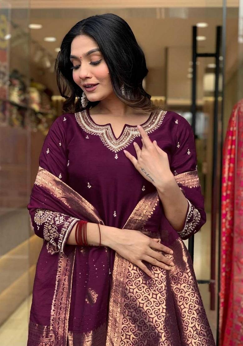Burgundy Embroidery Cotton Kurta Set - Indya