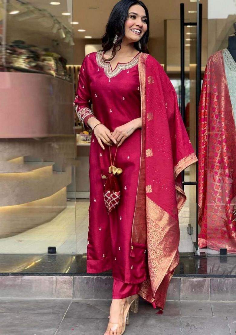 Maroon Embroidery Cotton Kurta Set - Indya