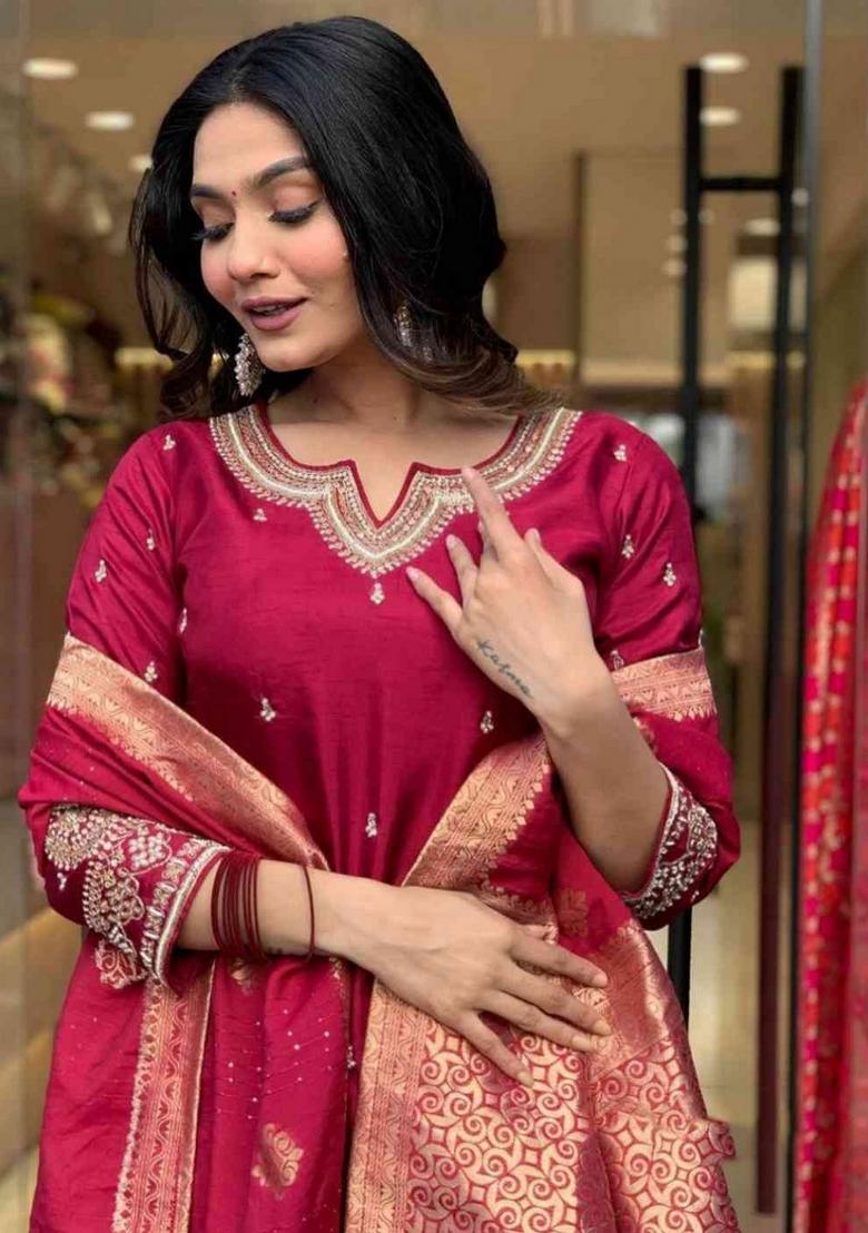 Maroon Embroidery Cotton Kurta Set - Indya