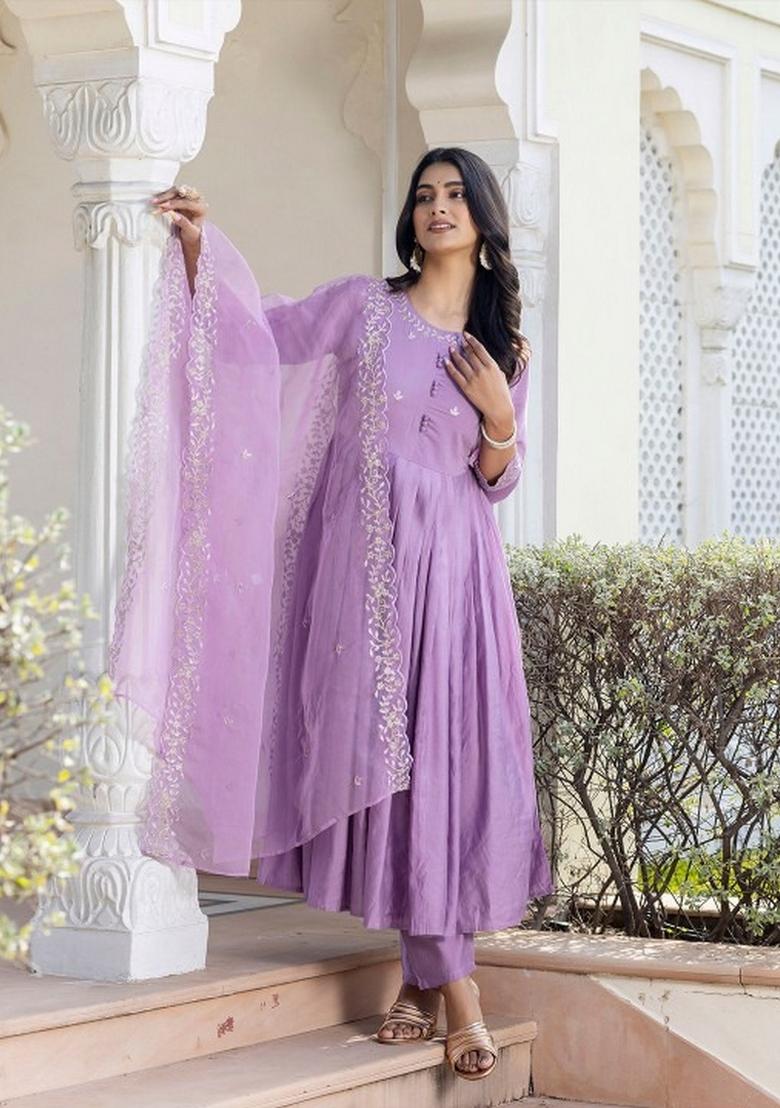 Lavender Embroidery Rayon Kurta Set - Indya
