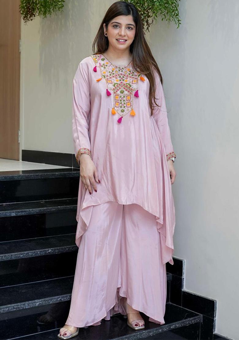 Pink Embroidery Crepe Kurta Set - Indya