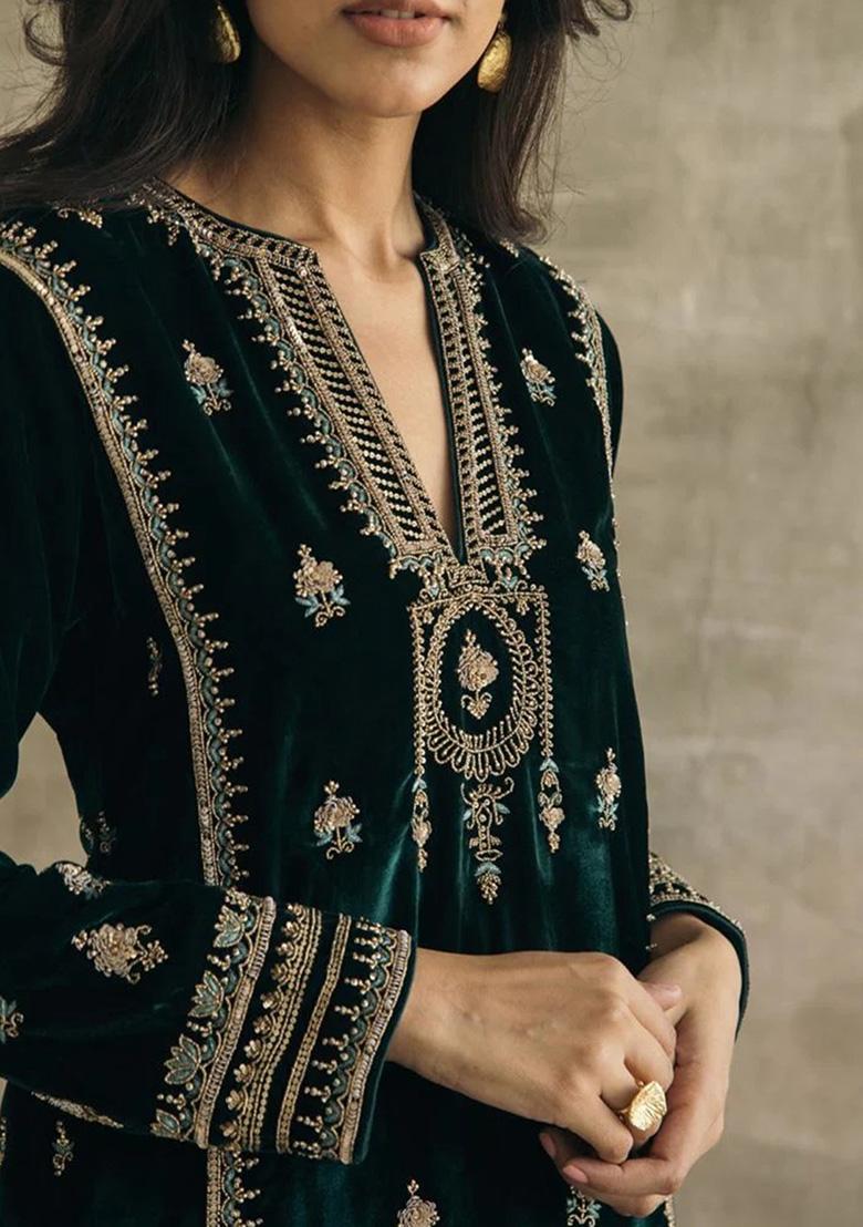 Dark Green Thread Work Velvet Kurta Set - Indya