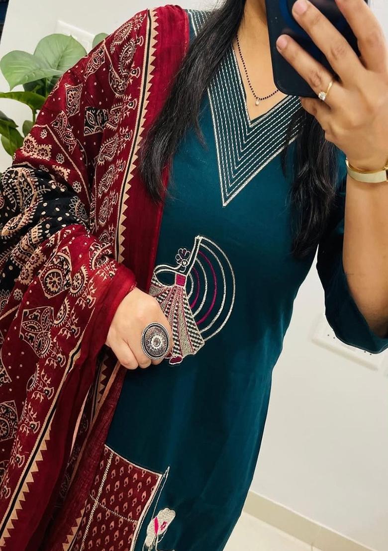 Blue Embroidery Cotton Kurta Set - Indya