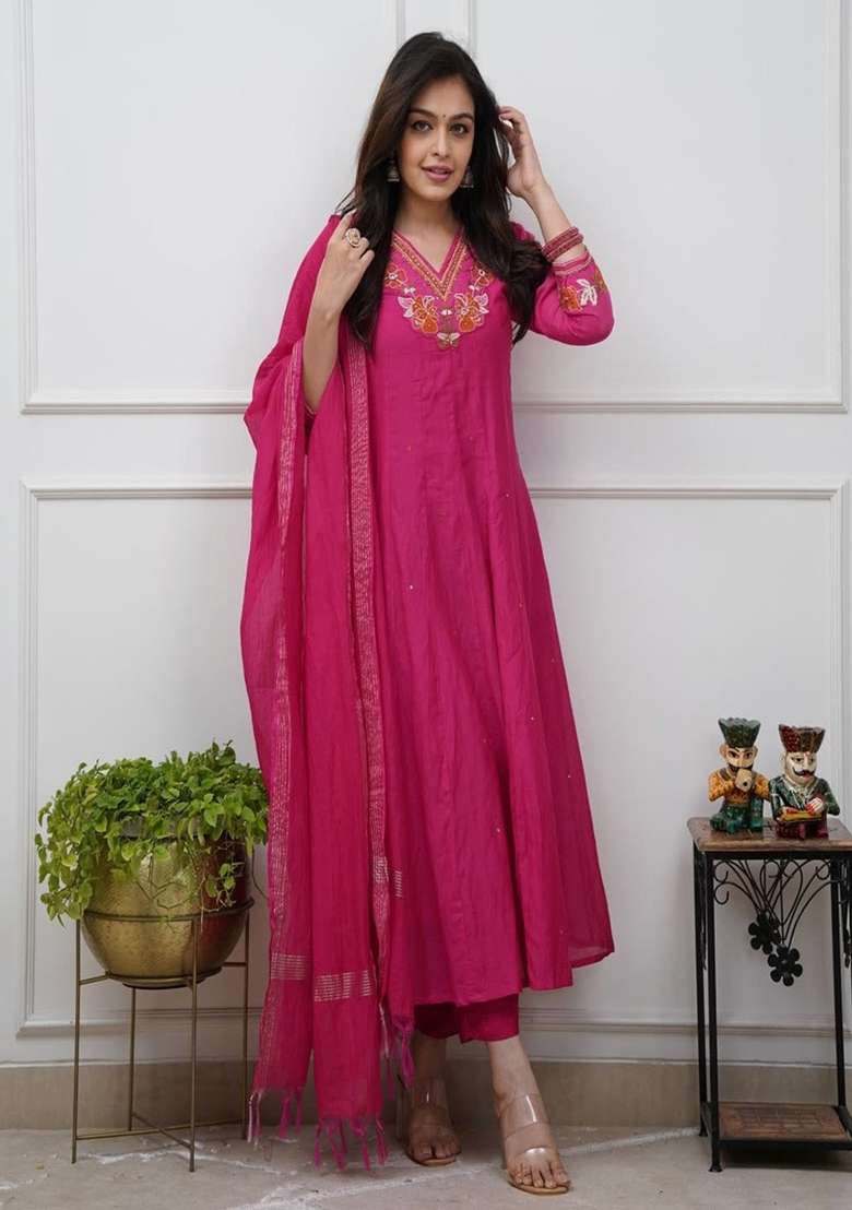 Pink Embroidery Cotton Kurta Set - Indya