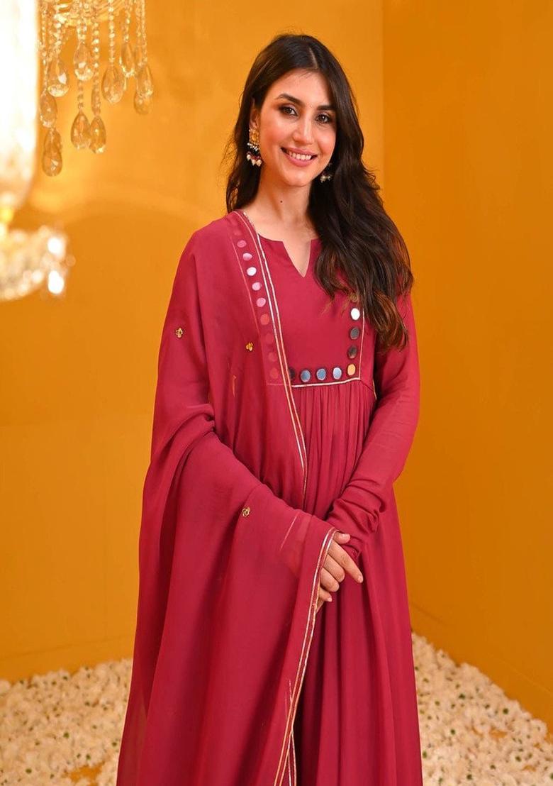 Pink Embroidery Rayon Kurta Set - Indya