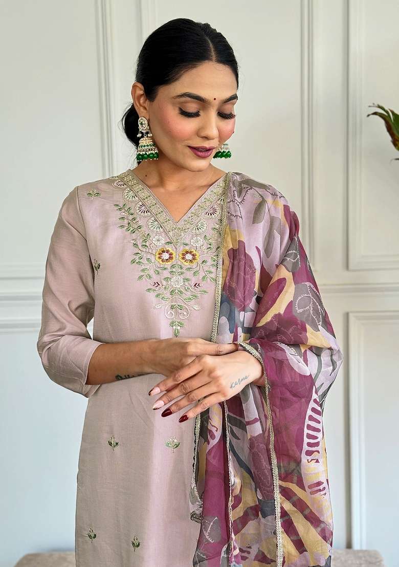 Beige Embroidered Chanderi Kurta Set - Indya