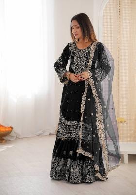 Black Embroidered Velvet Kurta Set