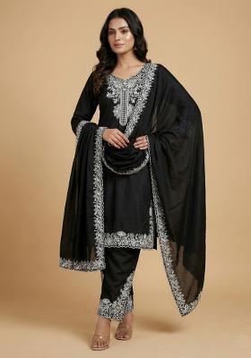 Black Embroidered Crepe Kurta Set