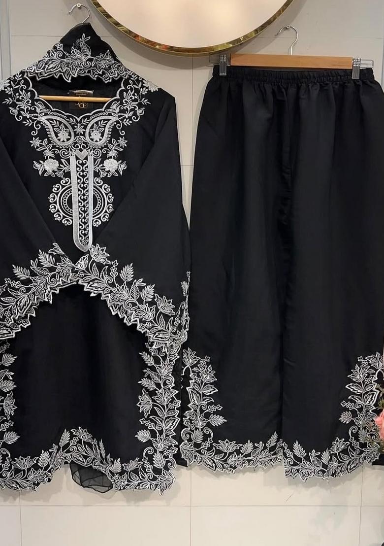 Black Embroidered Crepe Kurta Set - Indya