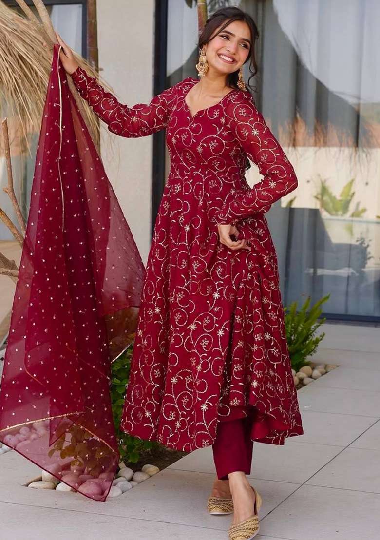 Red Embroidered Georgette Kurta Set - Indya