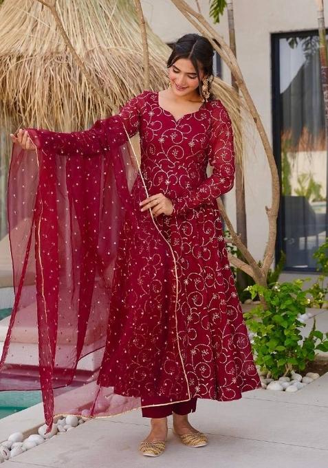 Red Embroidered Georgette Kurta Set