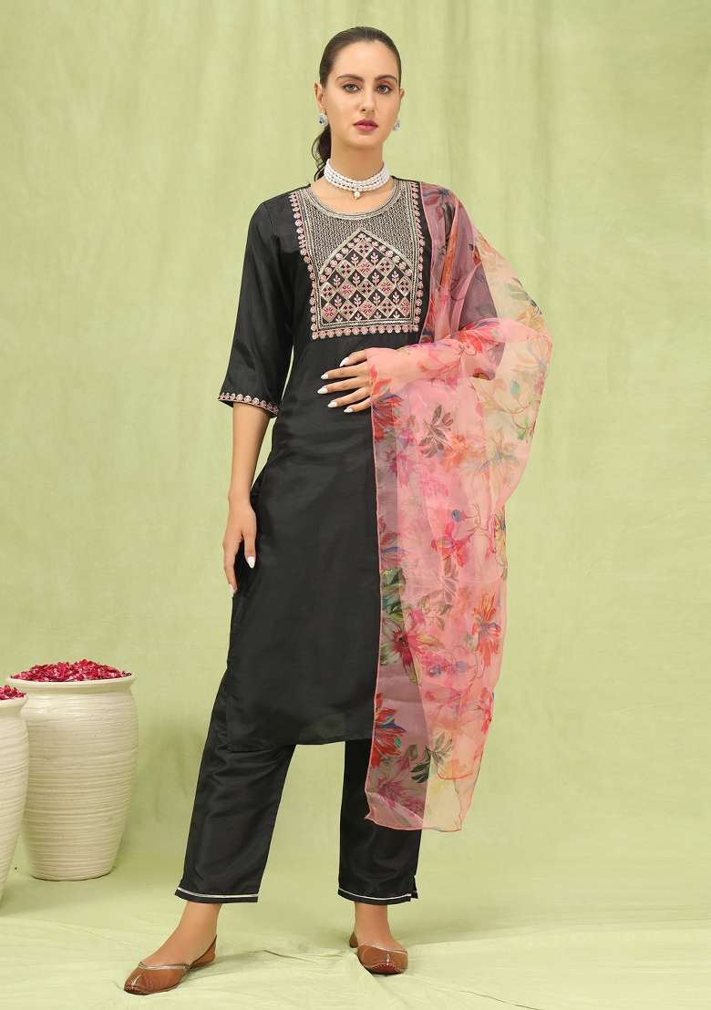 Black And Pink Embroidered Silk Blend Kurta Set - Indya