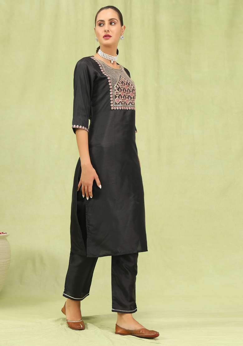 Black And Pink Embroidered Silk Blend Kurta Set - Indya