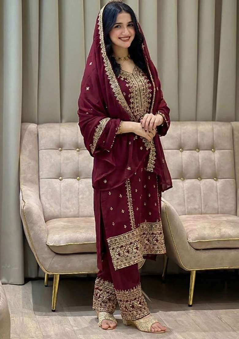 Red Embroidered Georgette Pakistani Suit Set - Indya