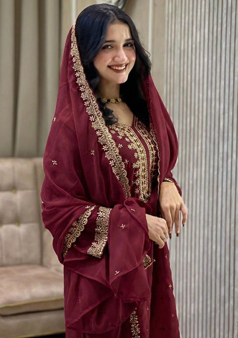 Red Embroidery Georgette Kurta Set - Indya