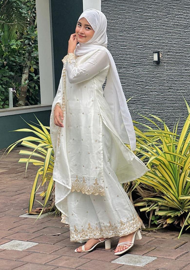 White Embroidery Silk Kurta Set - Indya