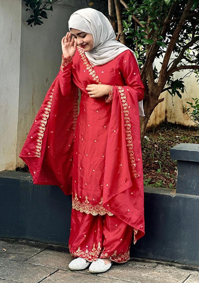 Red Embroidery Silk Kurta Set - Indya