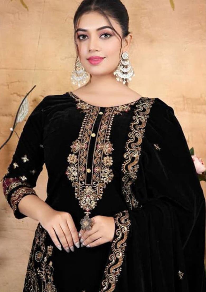 Black Embroidery Velvet Kurta Set - Indya