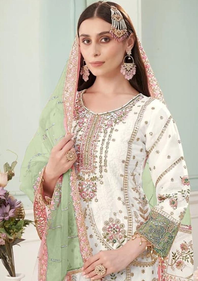 Green Embroidery Georgette Kurta Set - Indya