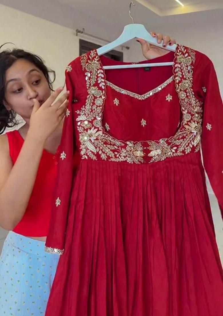 Red Embroidery Chinnon Kurta Set - Indya