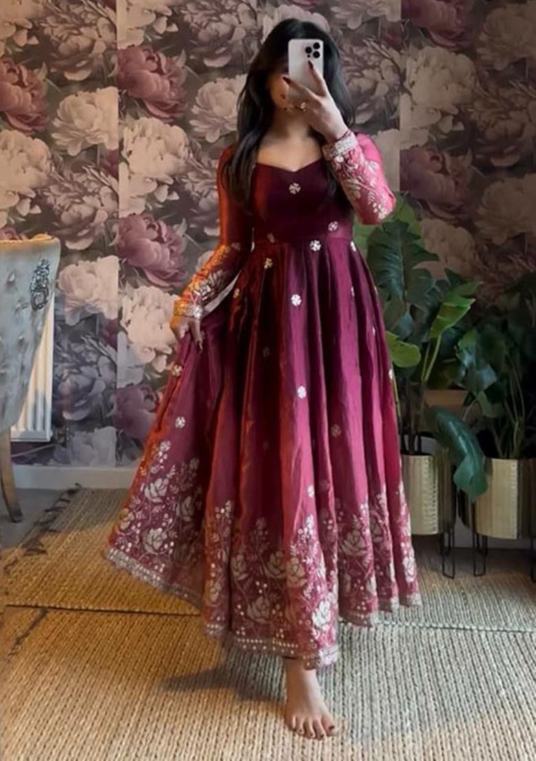 Purple Embroidery Silk Kurta Set - Indya