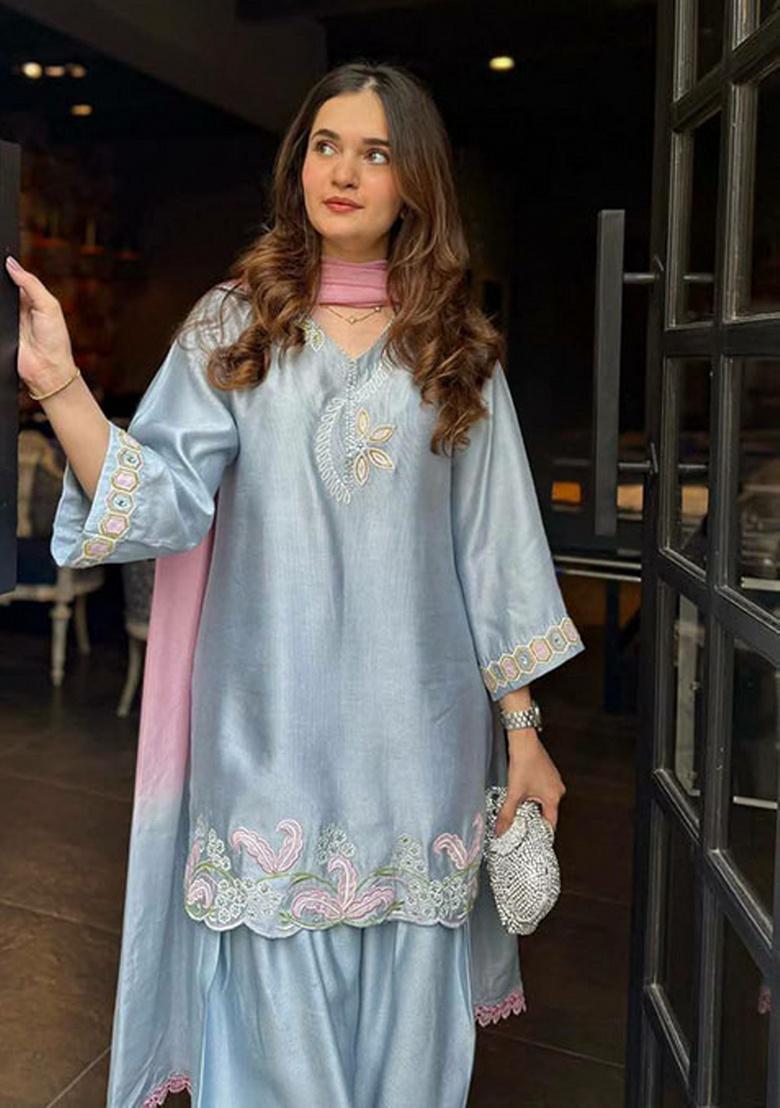 Blue Embroidery Silk Kurta Set - Indya