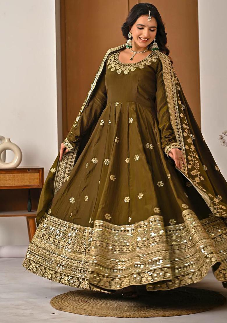 Green Embroidery Silk Kurta Set - Indya