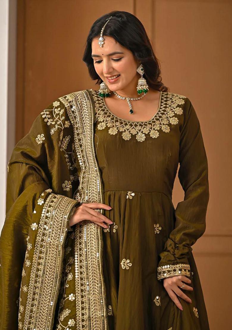 Green Embroidery Silk Kurta Set - Indya