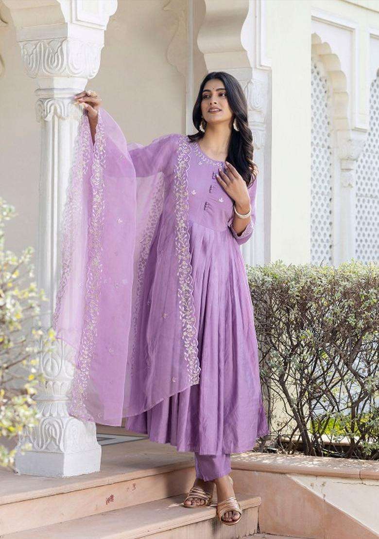 Lavender Embroidered Polly Rayon Kurta Set - Indya
