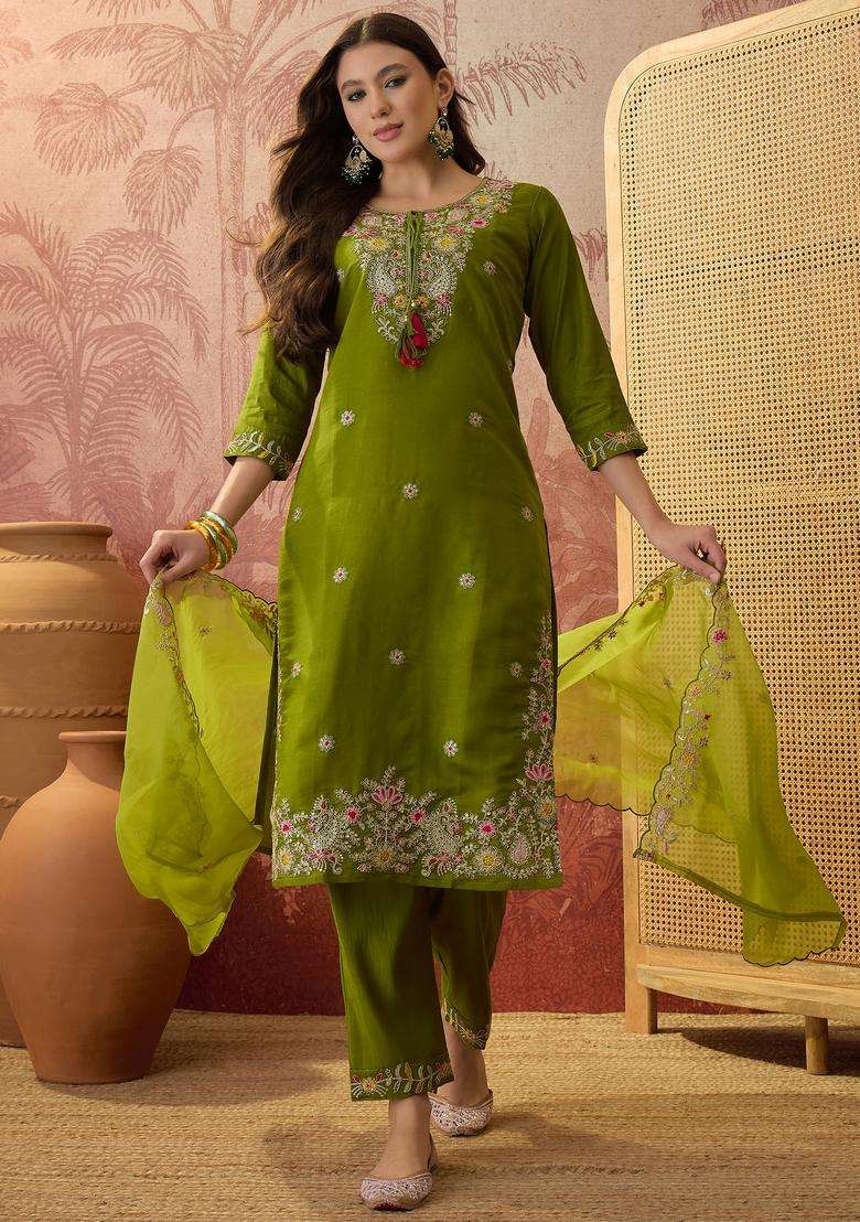 Green Embroidered Rayon Kurta Set - Indya
