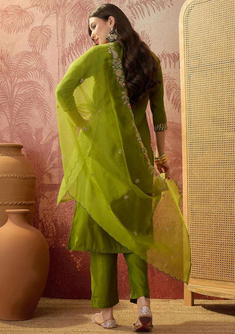 Green Embroidered Rayon Kurta Set - Indya
