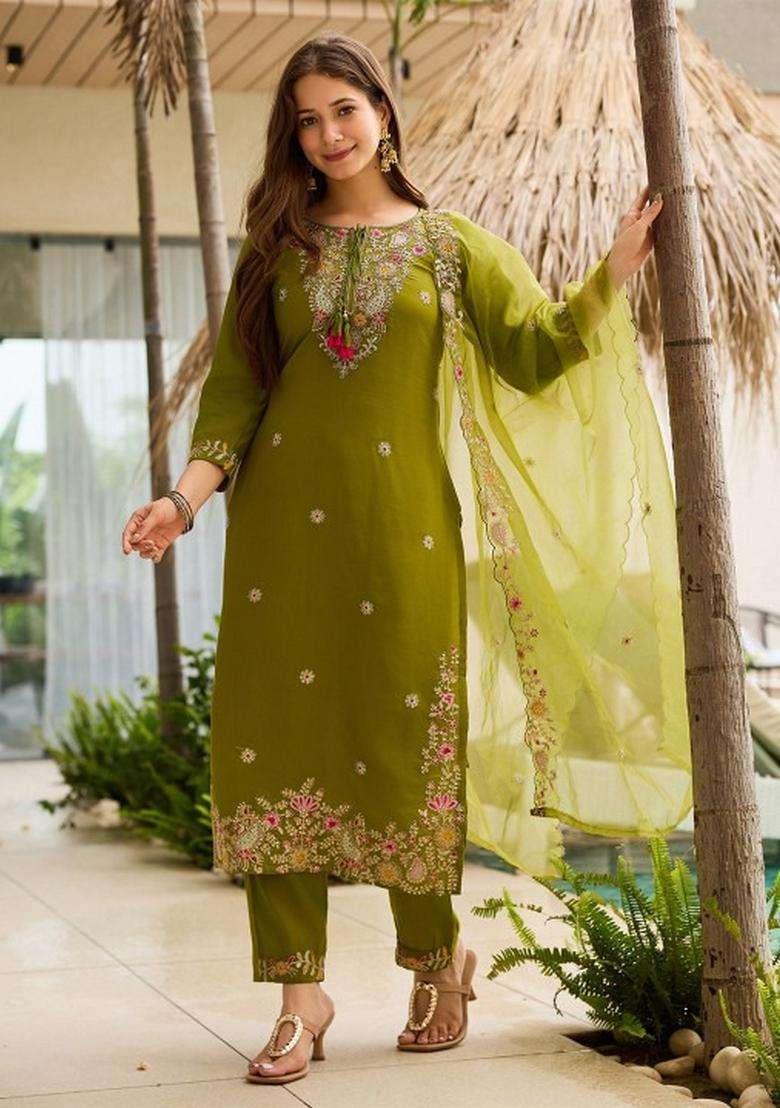 Green Embroidered Rayon Kurta Set - Indya