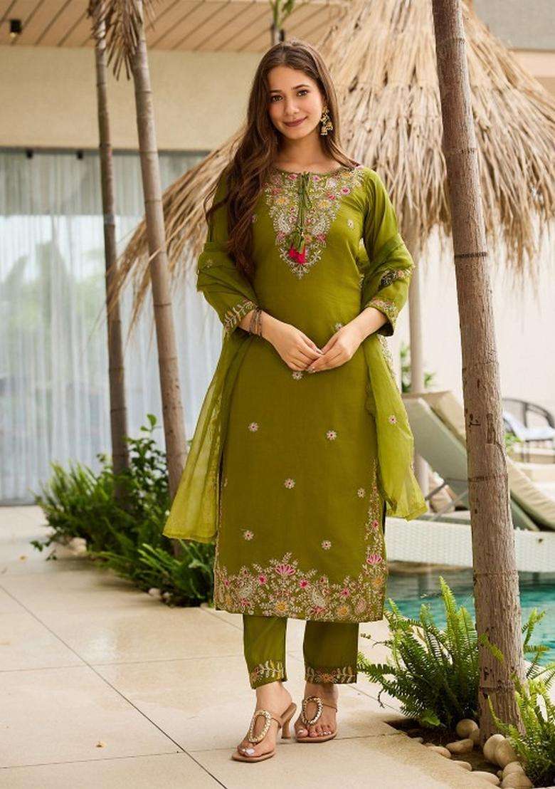 Green Embroidered Rayon Kurta Set - Indya