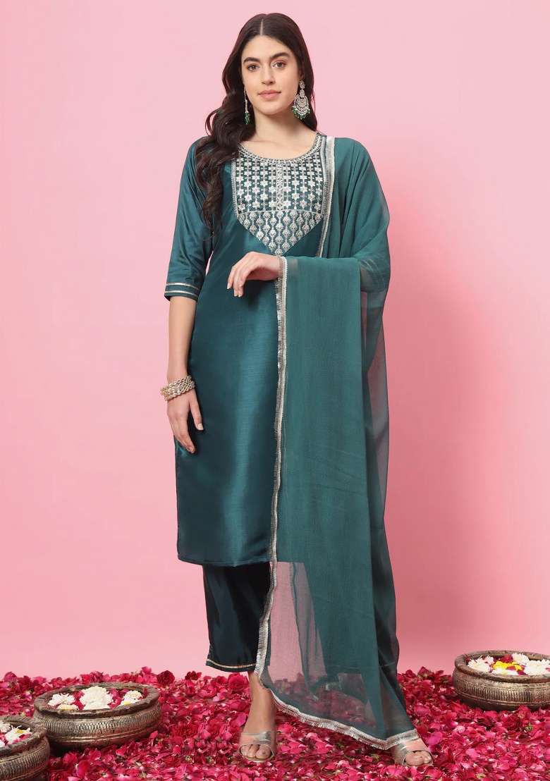 Green Embroidery Silk Blend Kurta Set - Indya